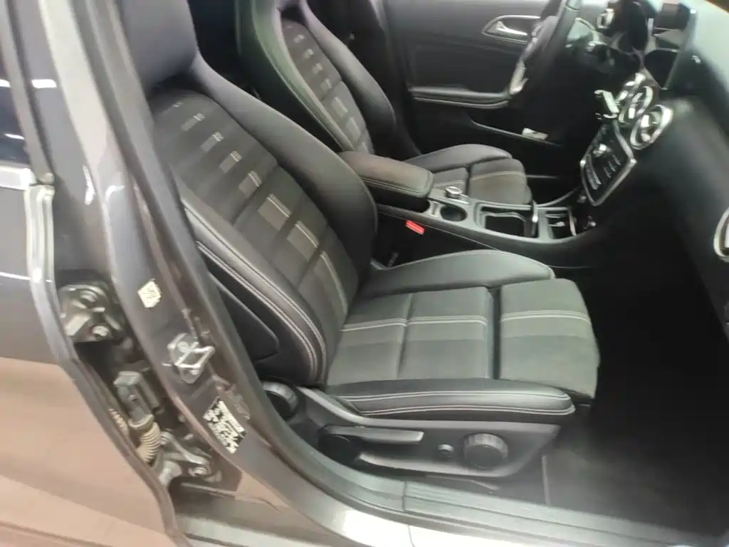Mercedes-Benz A-Class (Import) — миниатюра 25