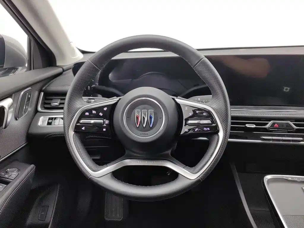 Buick LaCrosse — миниатюра 11