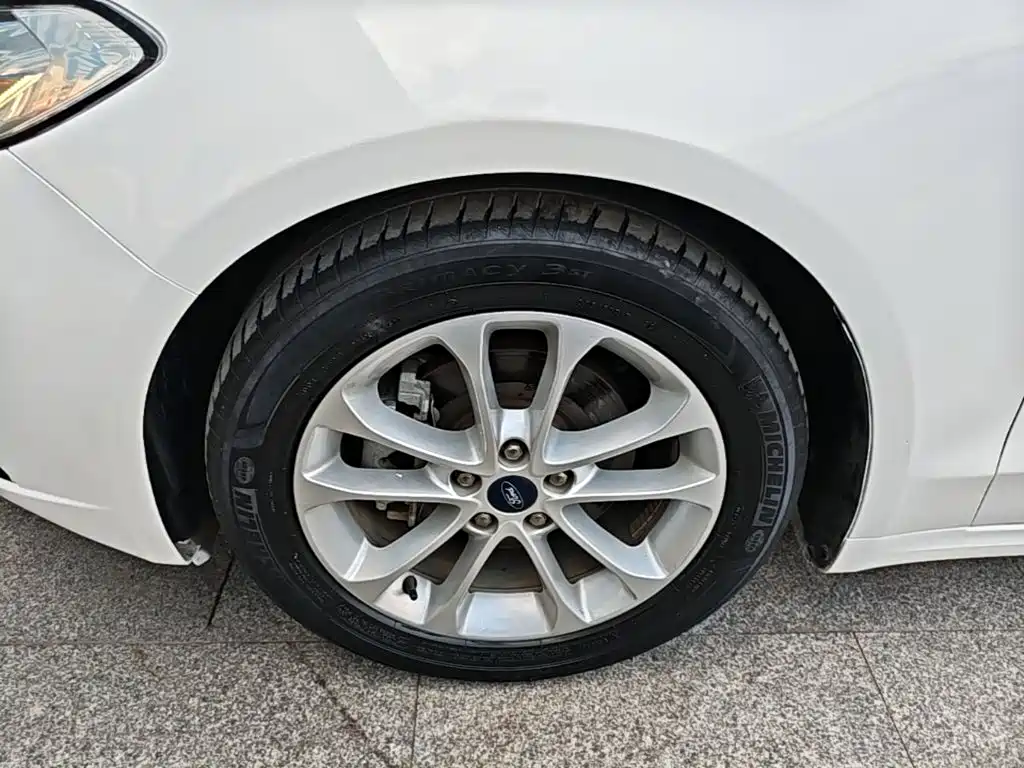 Ford Mondeo — миниатюра 23
