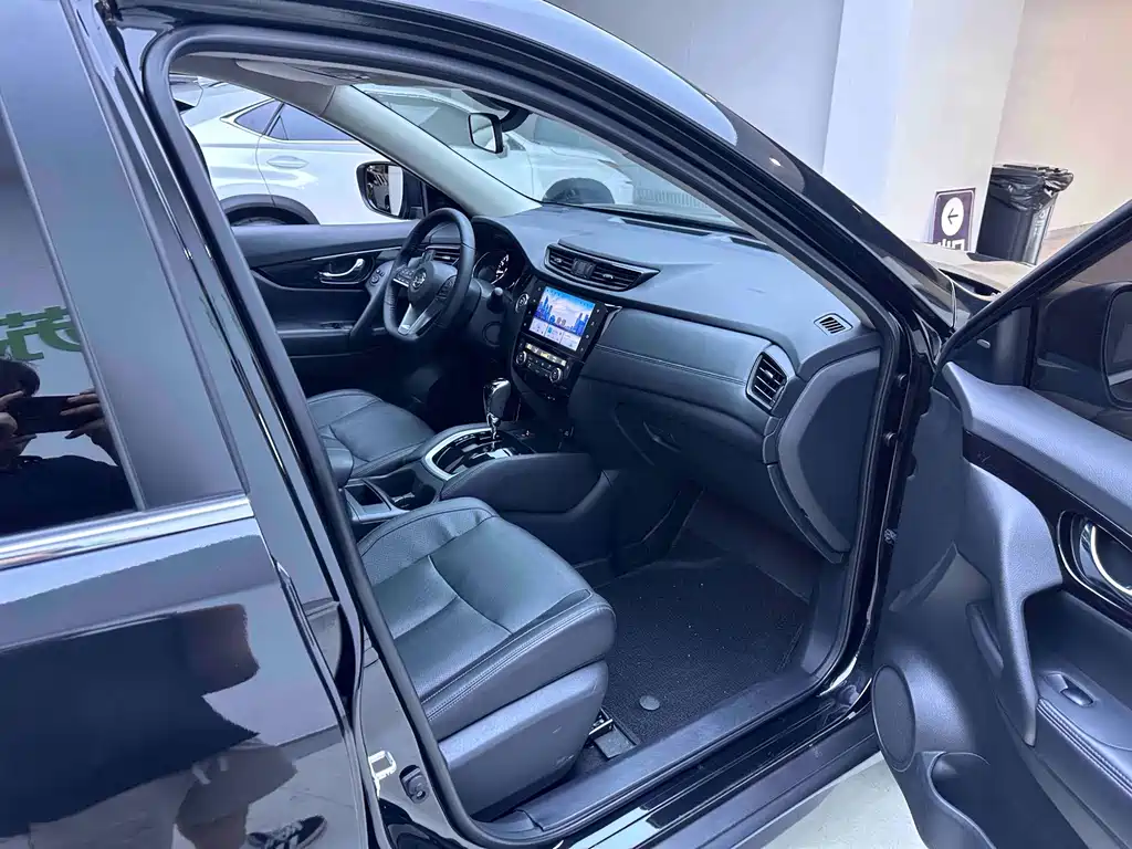 Nissan X-Trail — миниатюра 11