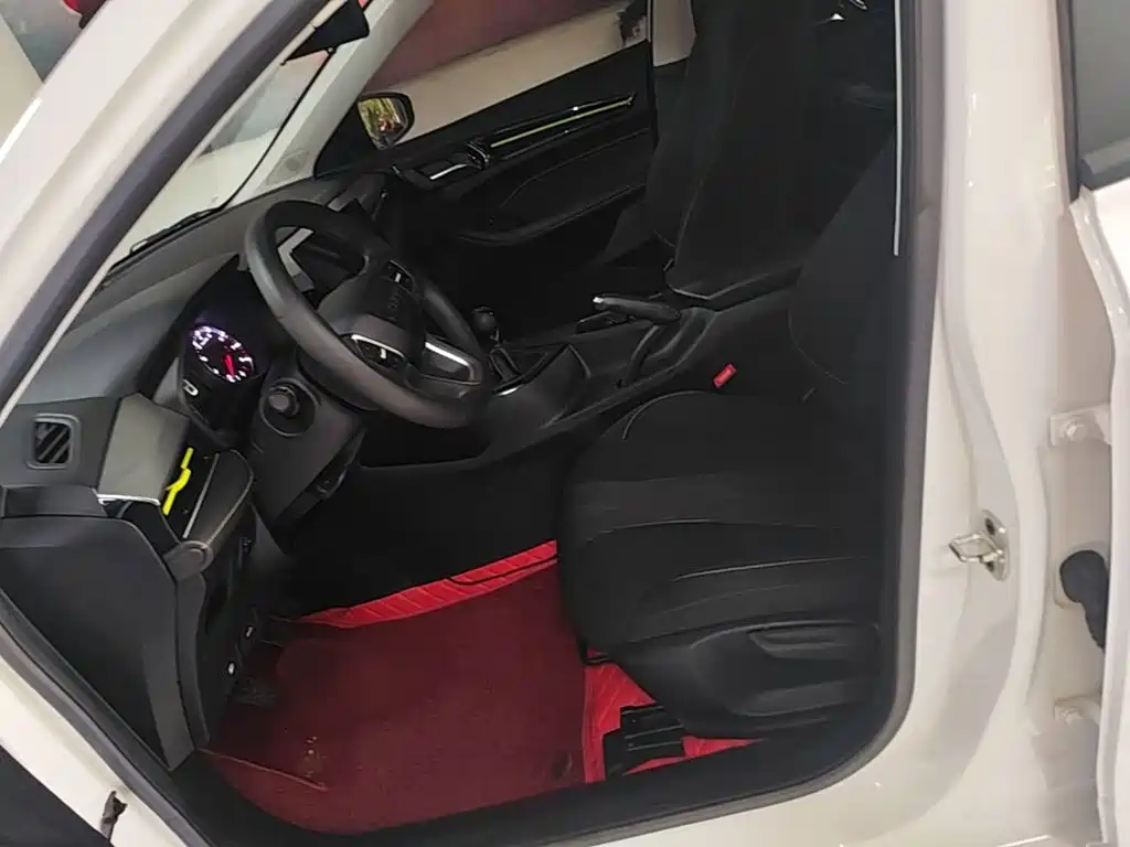 Roewe i5 — миниатюра 15