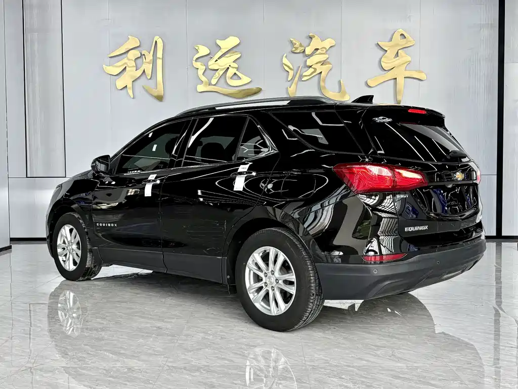 Chevrolet Equinox — миниатюра 15