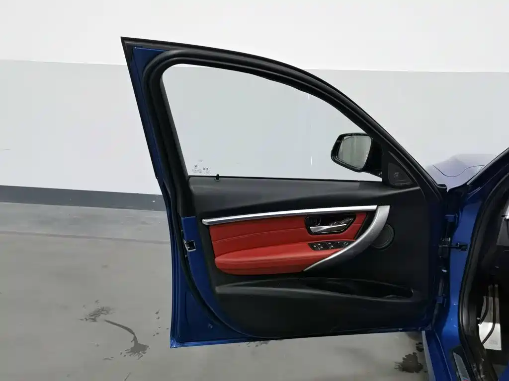 BMW 3 Series — миниатюра 8