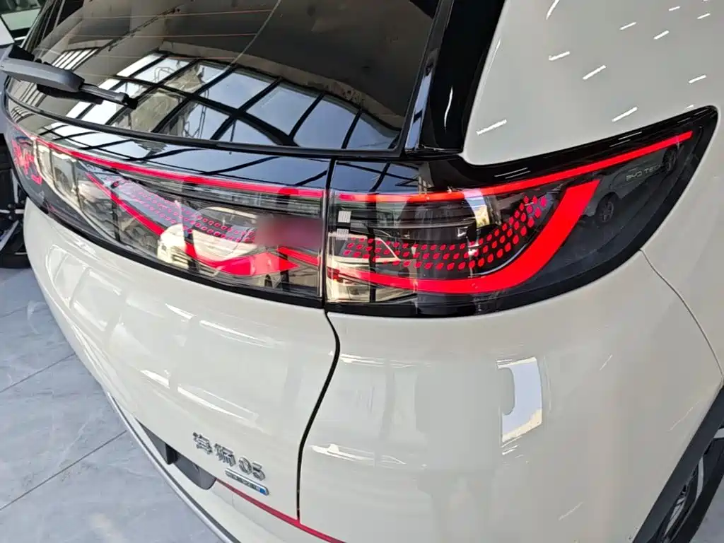 BYD Sealion 05 EV — миниатюра 8