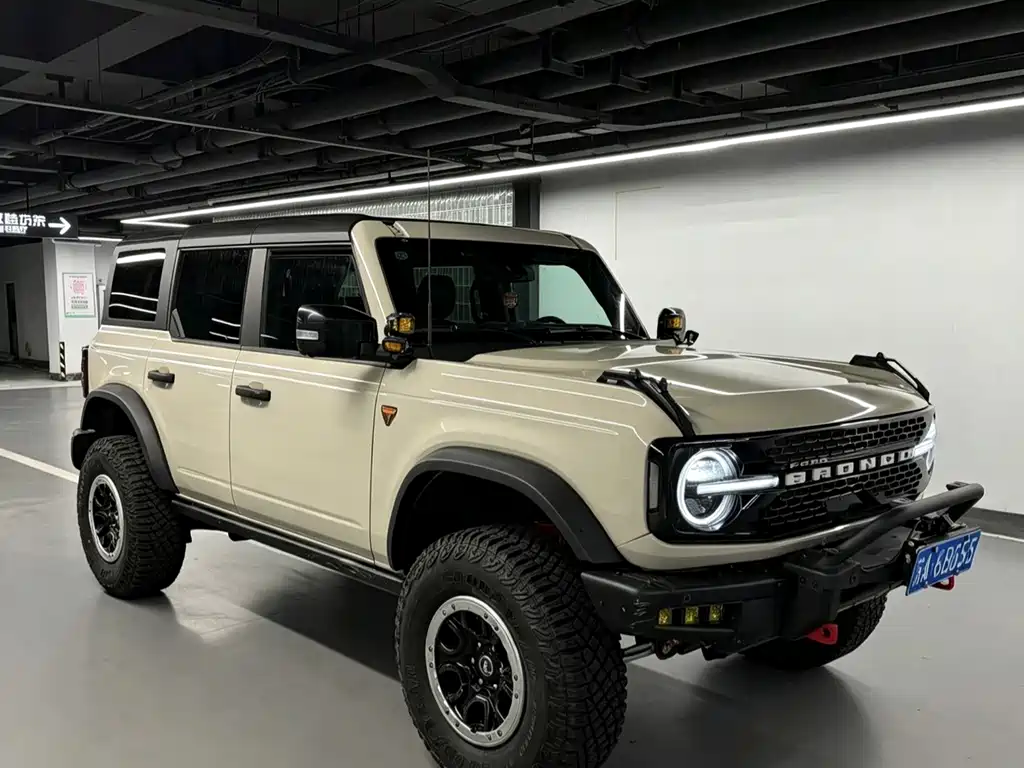 Ford Bronco — миниатюра 3