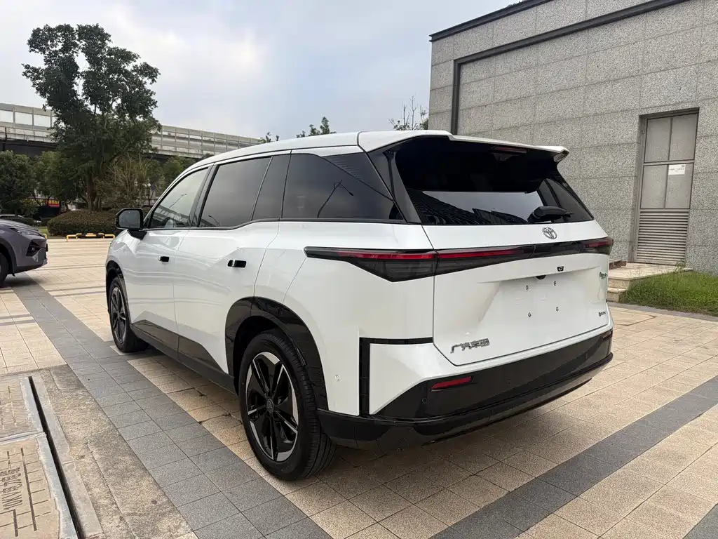 Toyota bZ3X — миниатюра 16