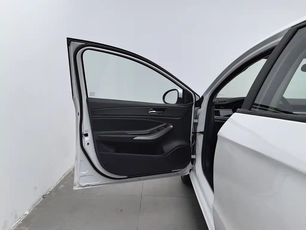 Chery Arrizo 5 — миниатюра 8