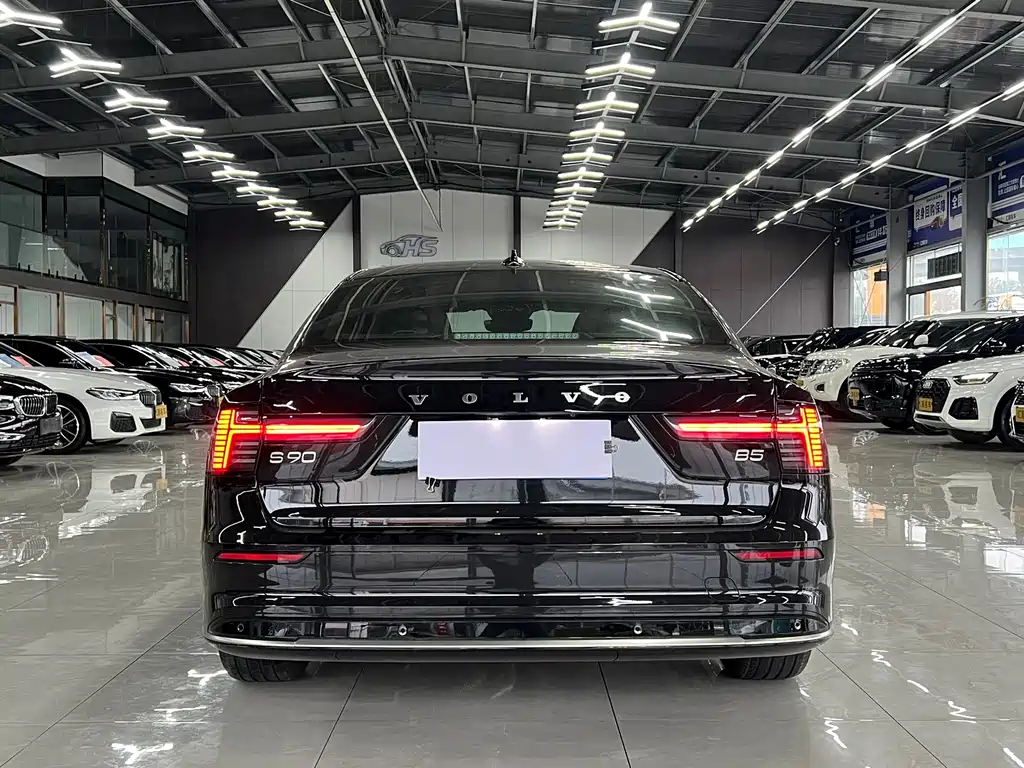 Volvo S90 — миниатюра 15