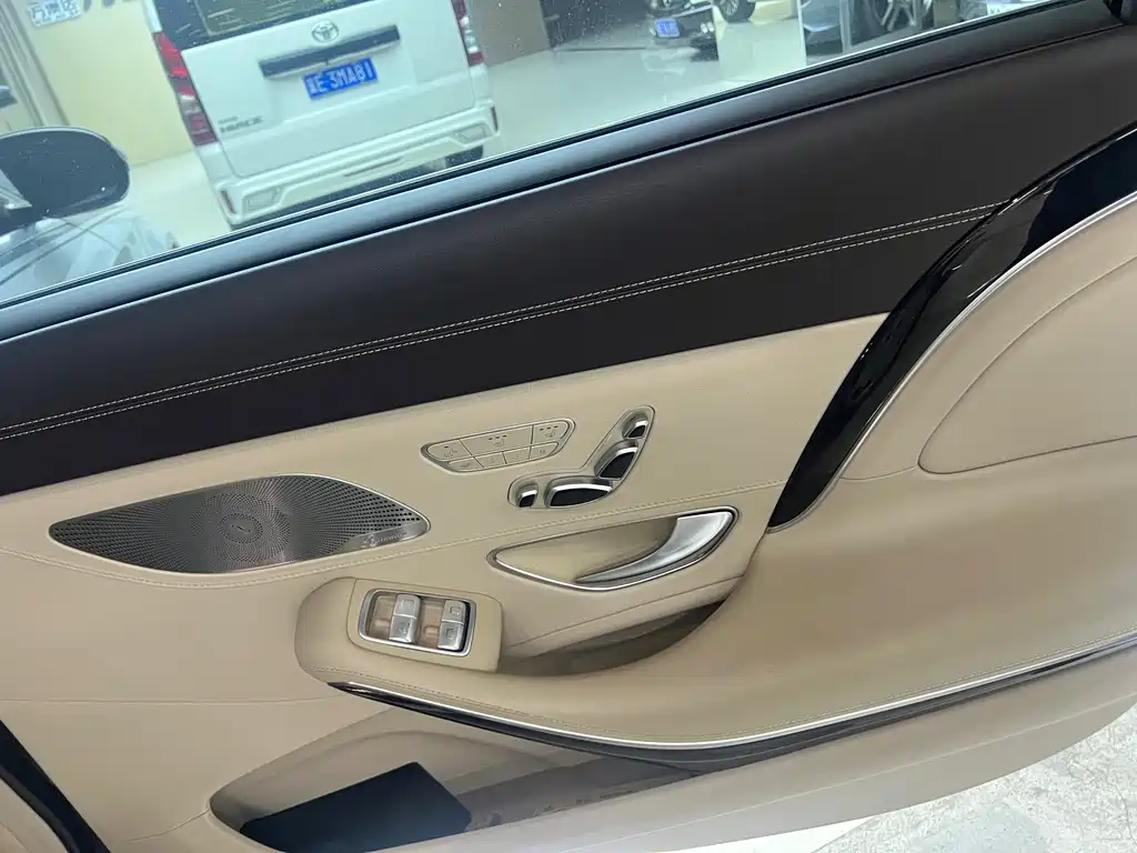 Mercedes-Benz S-Class — миниатюра 6