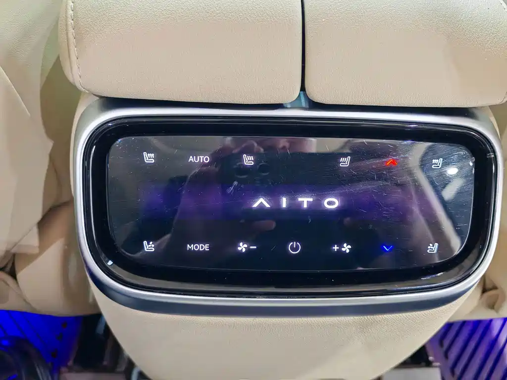 AITO AITO M7 — миниатюра 10