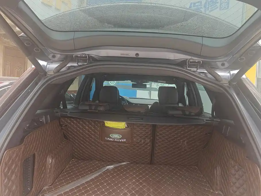 Land Rover Discovery Sport Hybrid — миниатюра 4