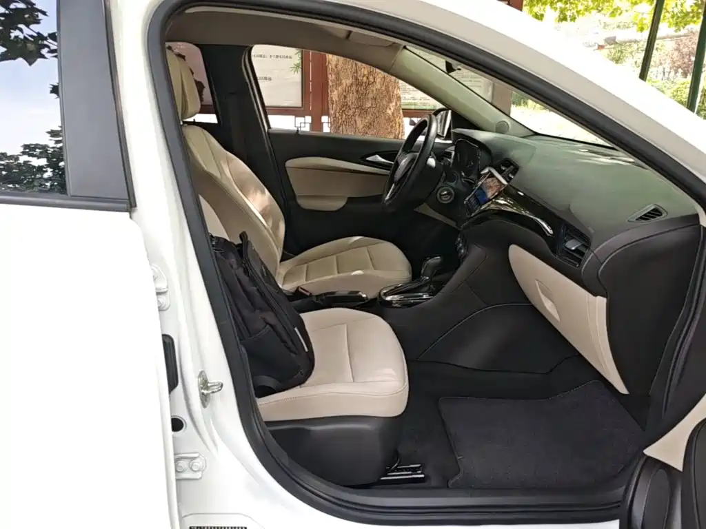 Buick Excelle — миниатюра 25