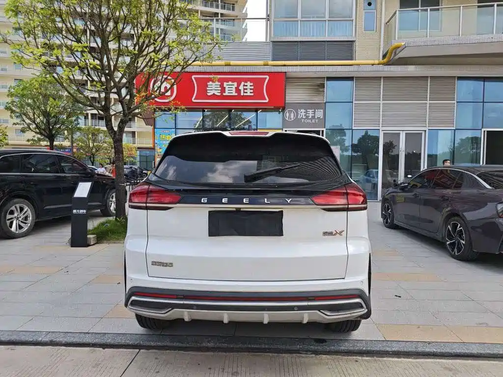 Geely Boyue — миниатюра 4