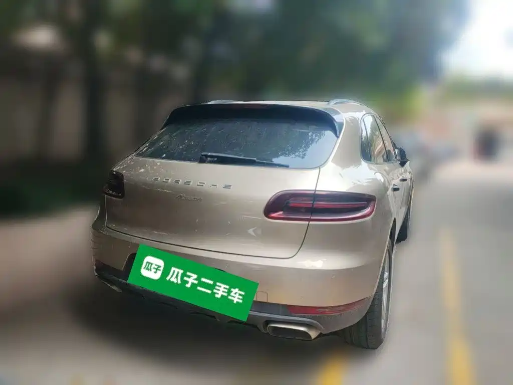 Porsche Macan — миниатюра 4