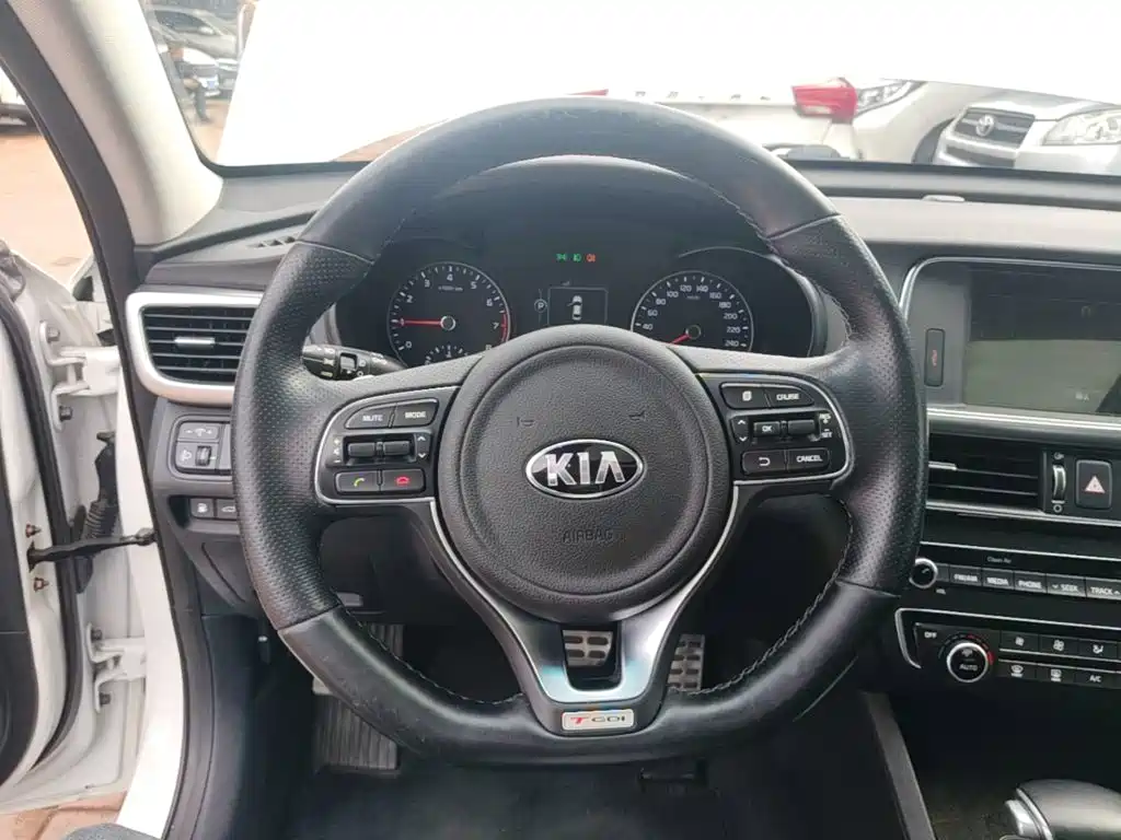 Kia K5 — миниатюра 11