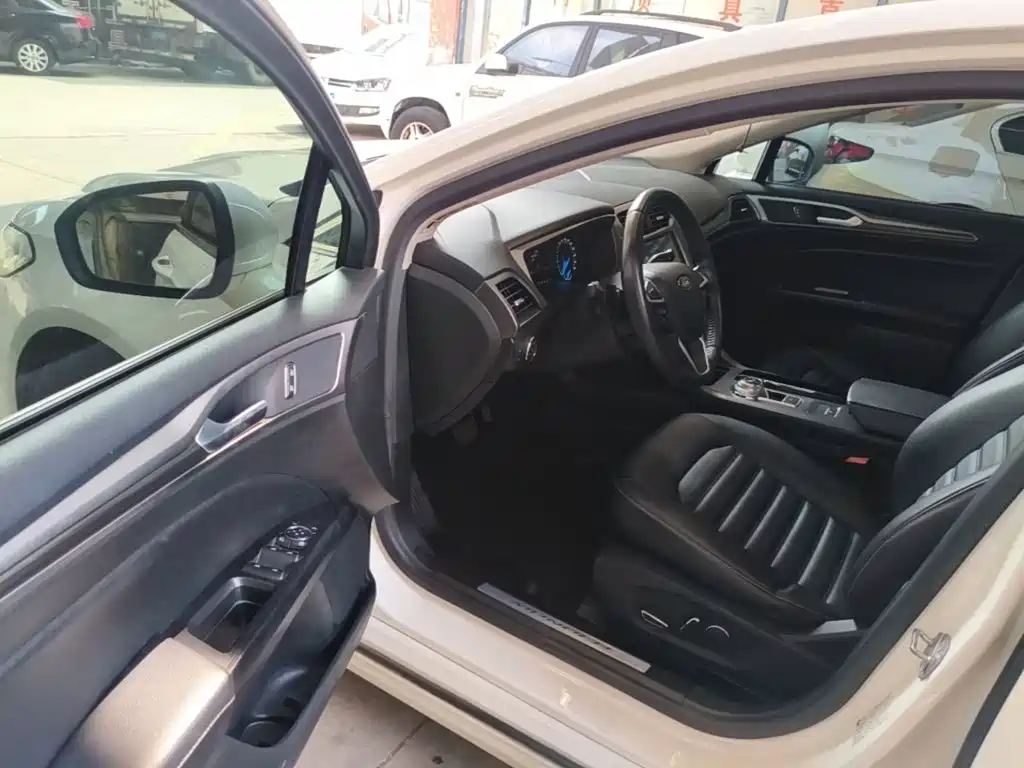 Ford Mondeo — миниатюра 16