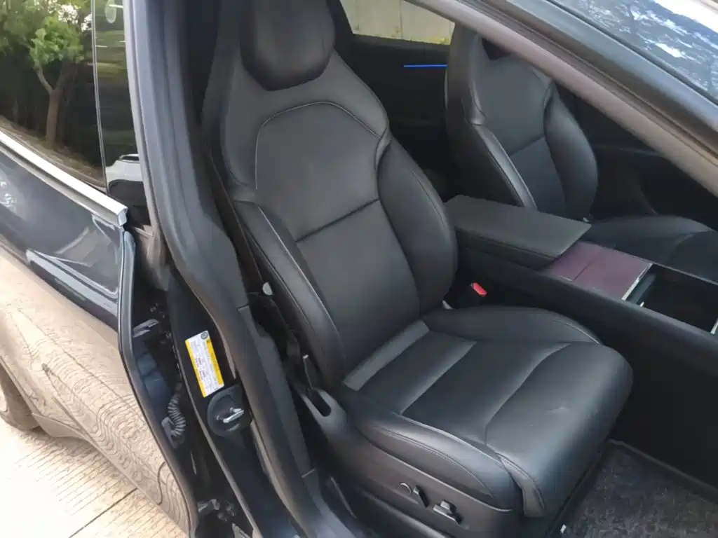 Tesla Model Y L — миниатюра 25