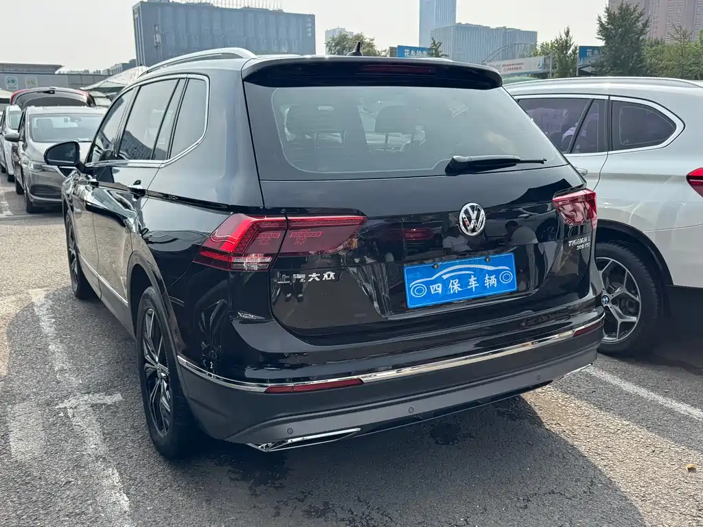 Volkswagen Tiguan L — миниатюра 15