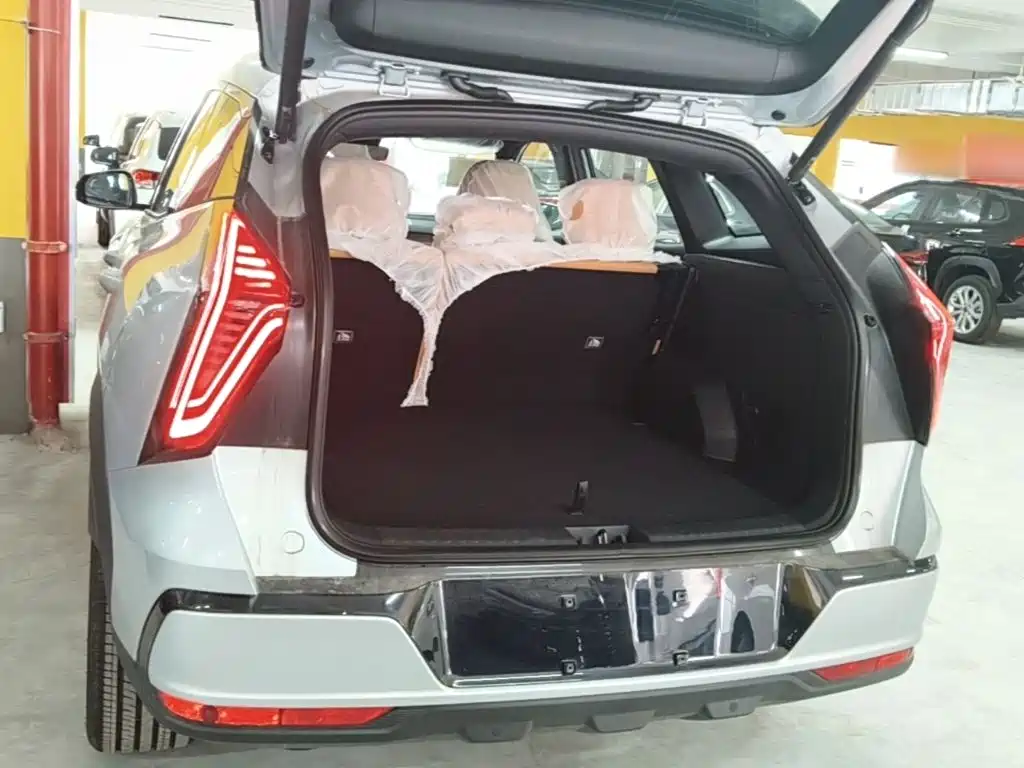 Geely Boyue L — миниатюра 19