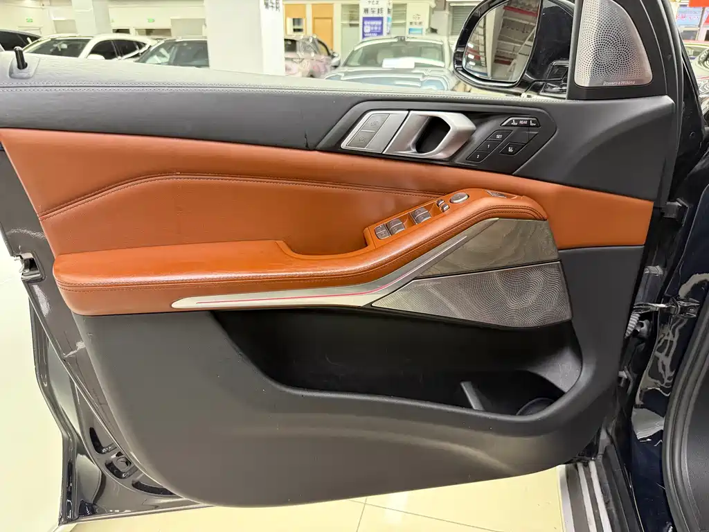 BMW X7 — миниатюра 15