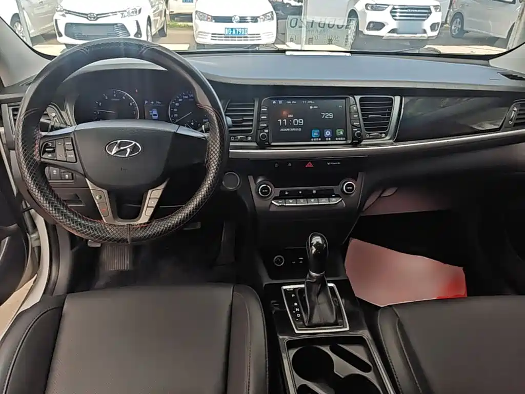 Hyundai Mistra — миниатюра 10