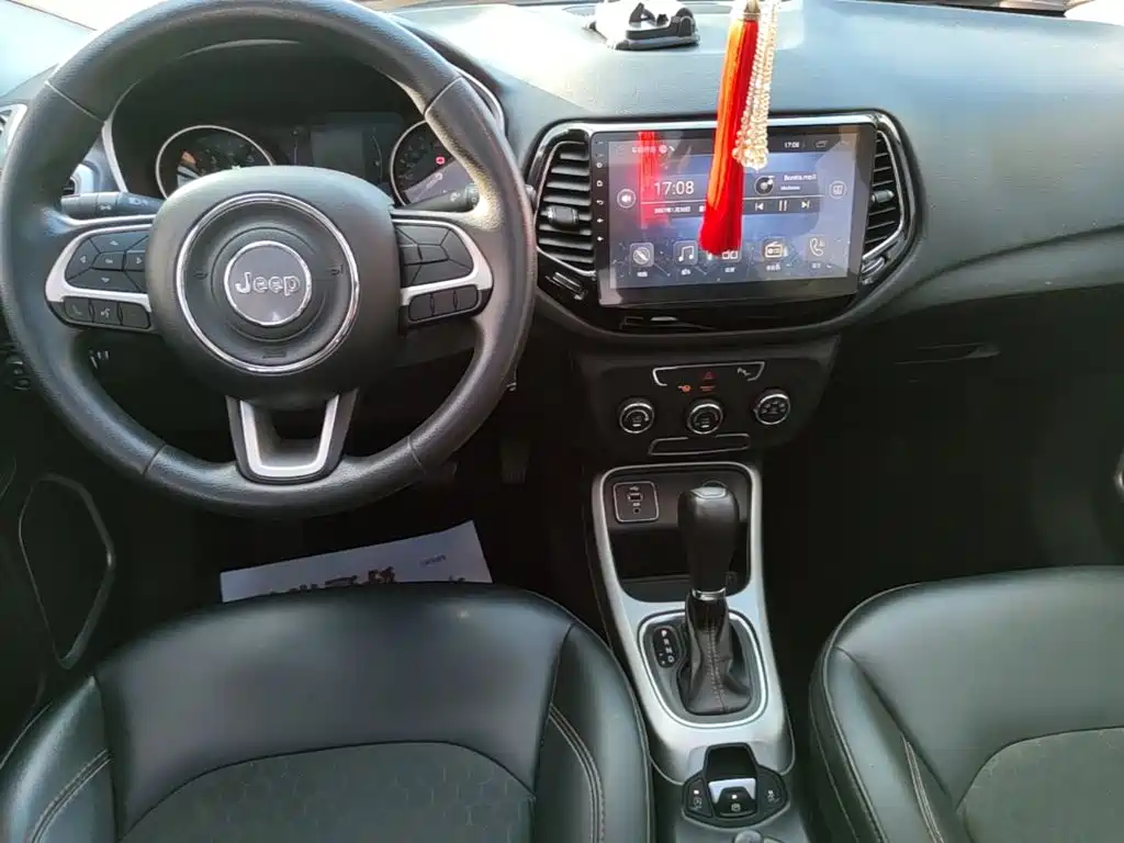 Jeep Compass — миниатюра 13