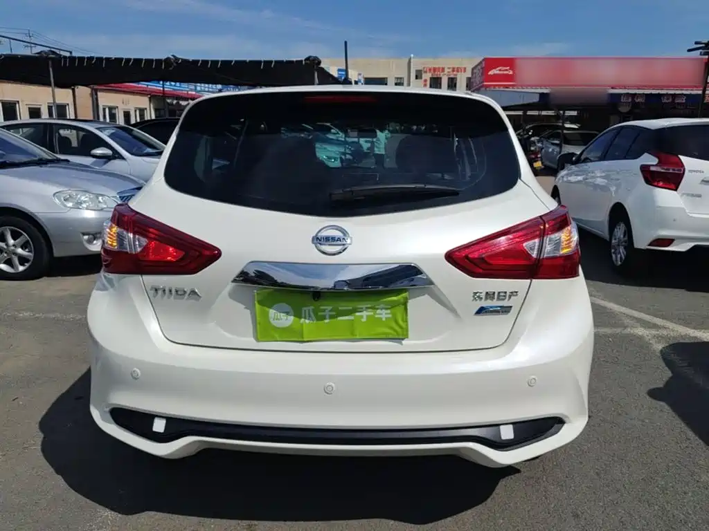 Nissan Tiida — миниатюра 6