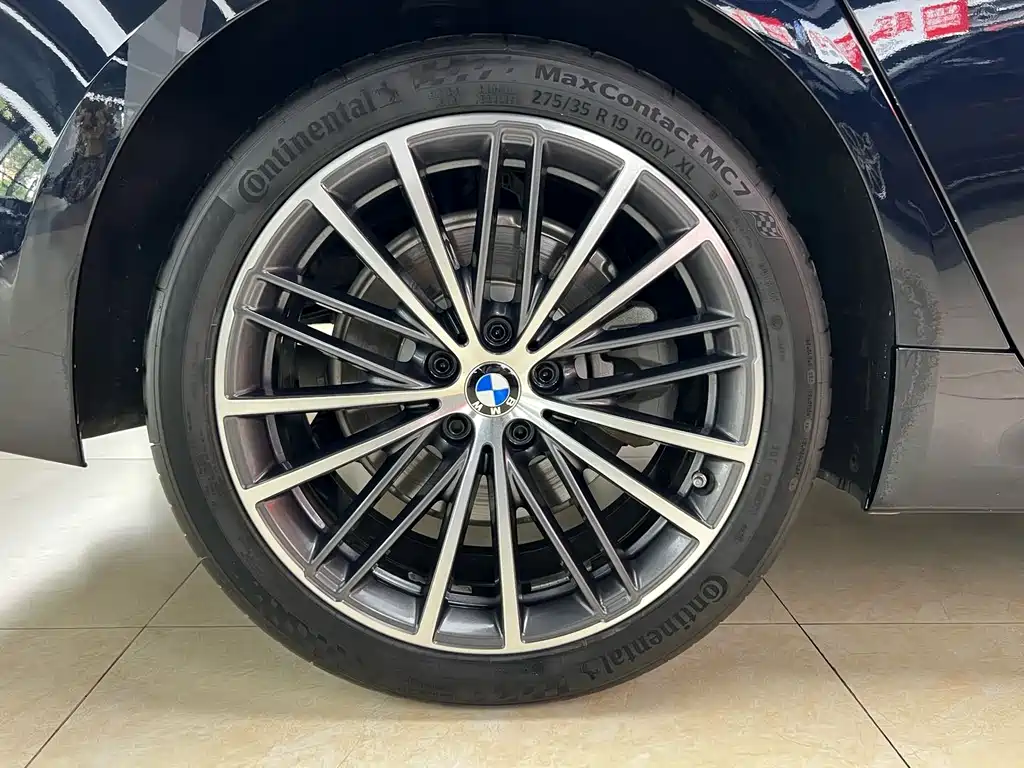 BMW 5 Series — миниатюра 29
