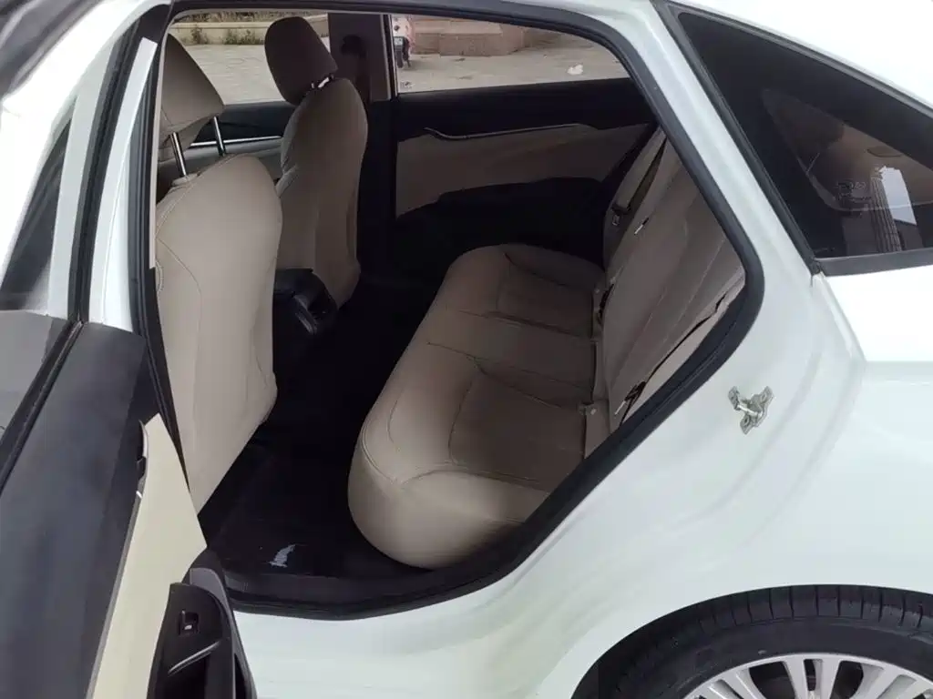 Buick Excelle — миниатюра 17