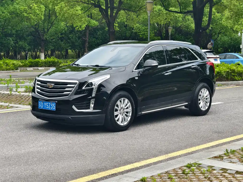 Купить Cadillac XT5