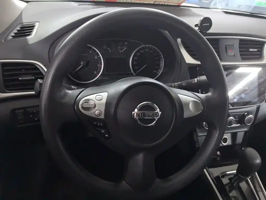 Nissan Sylphy — миниатюра 3