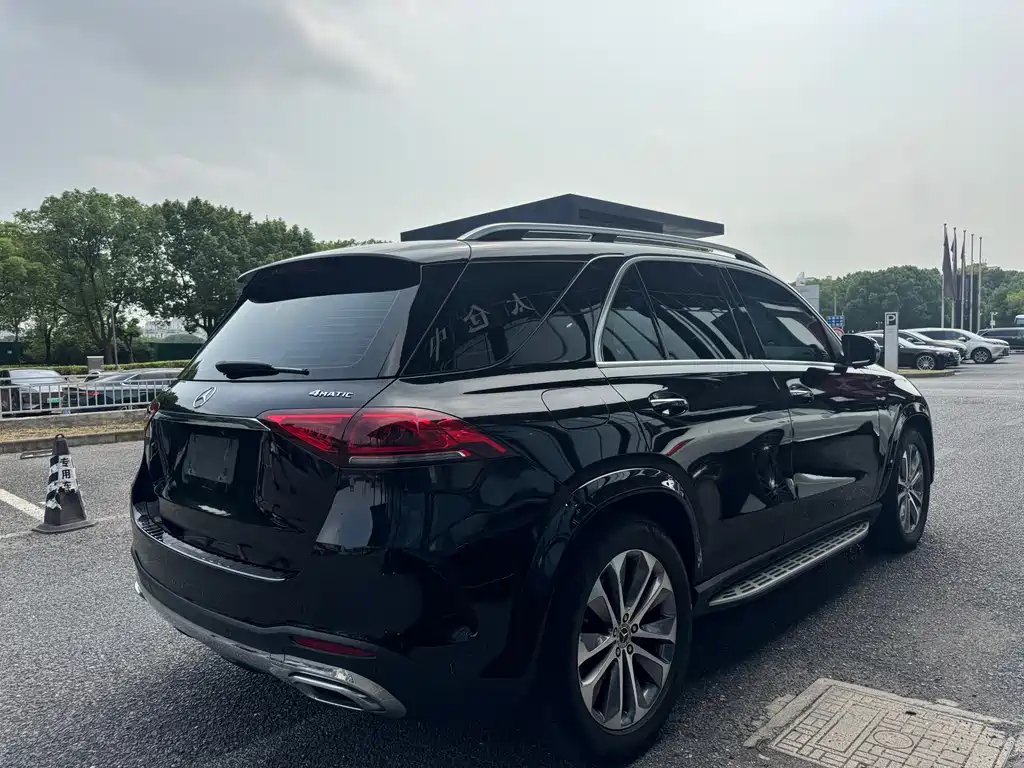 Mercedes-Benz GLE (Import) — миниатюра 6