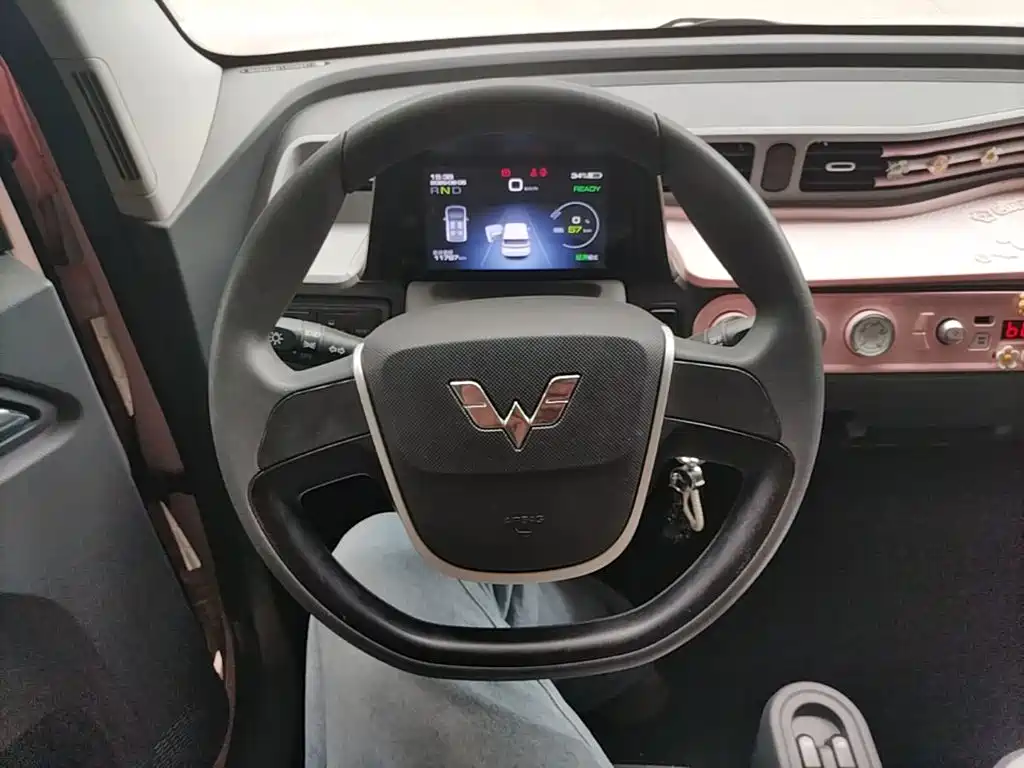Wuling MINIEV — миниатюра 11