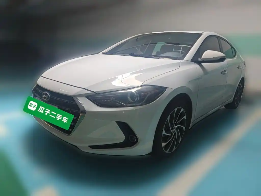 Hyundai Elantra — миниатюра 2