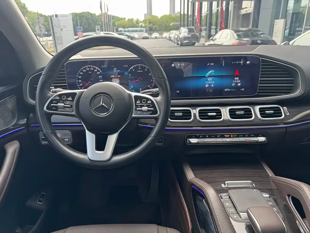 Mercedes-Benz GLE (Import) — миниатюра 10