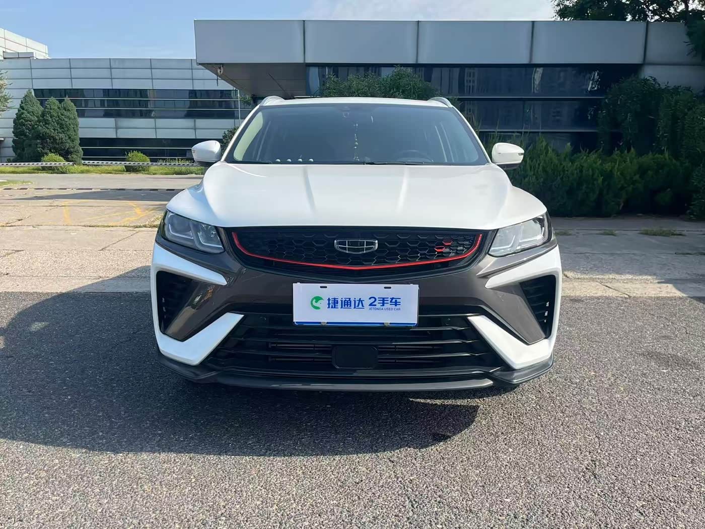 Geely Binyue 1.4 л 2022 г. Белый, пробег 35000 км