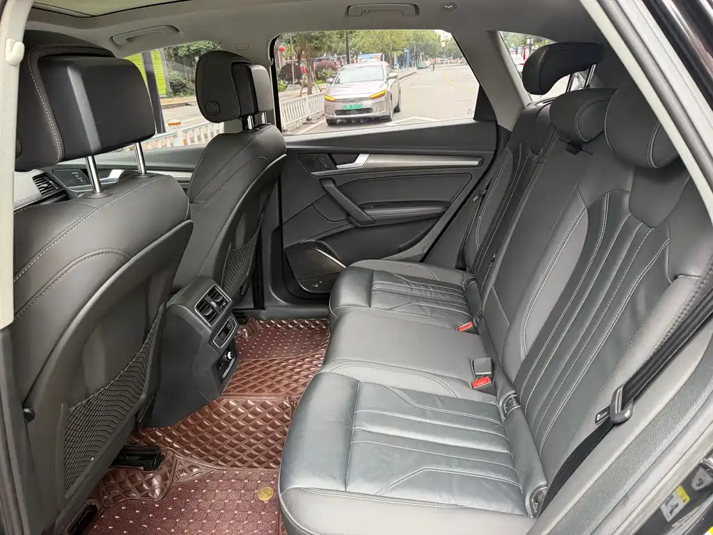 Audi Q5L — миниатюра 6