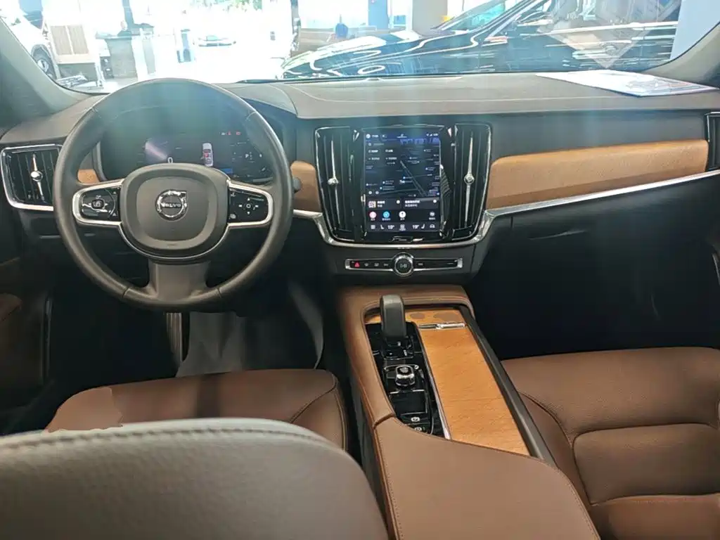 Volvo S90 — миниатюра 10