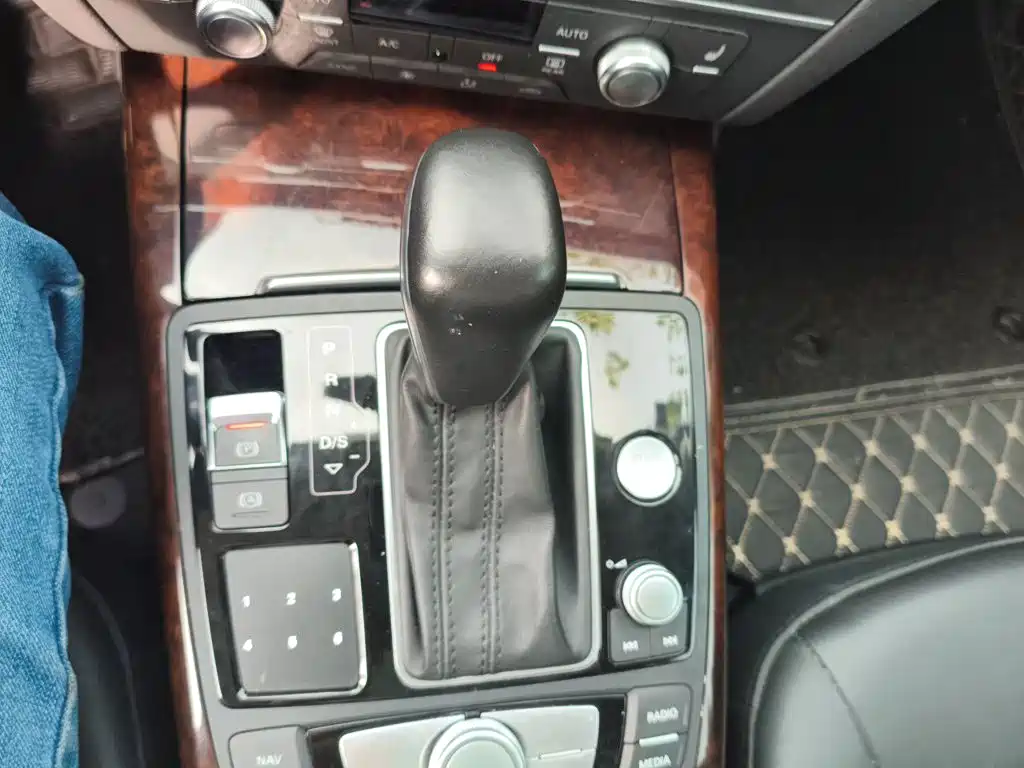 Audi A6L — миниатюра 10