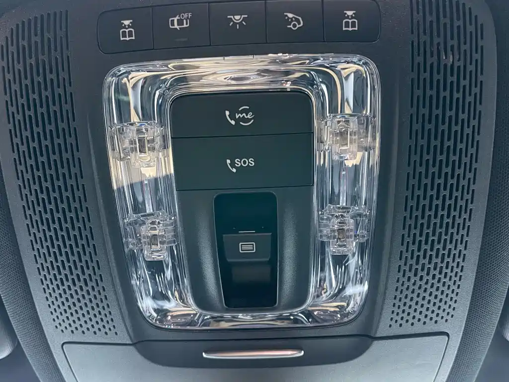 Mercedes-Benz GLB — миниатюра 12
