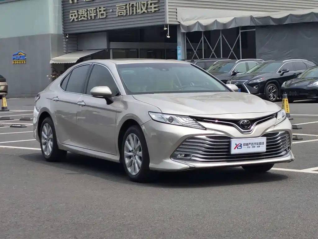 Toyota Camry — миниатюра 6