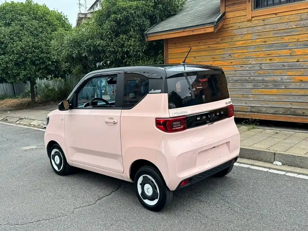 Wuling MINIEV — миниатюра 4