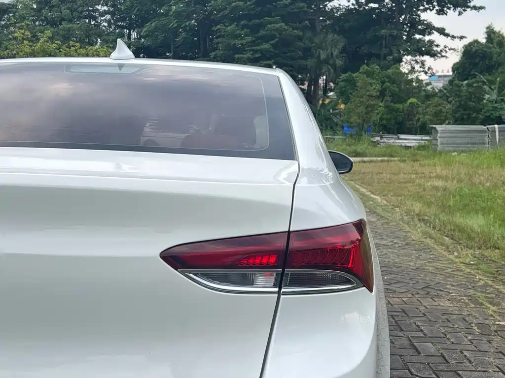 Buick Excelle — миниатюра 18
