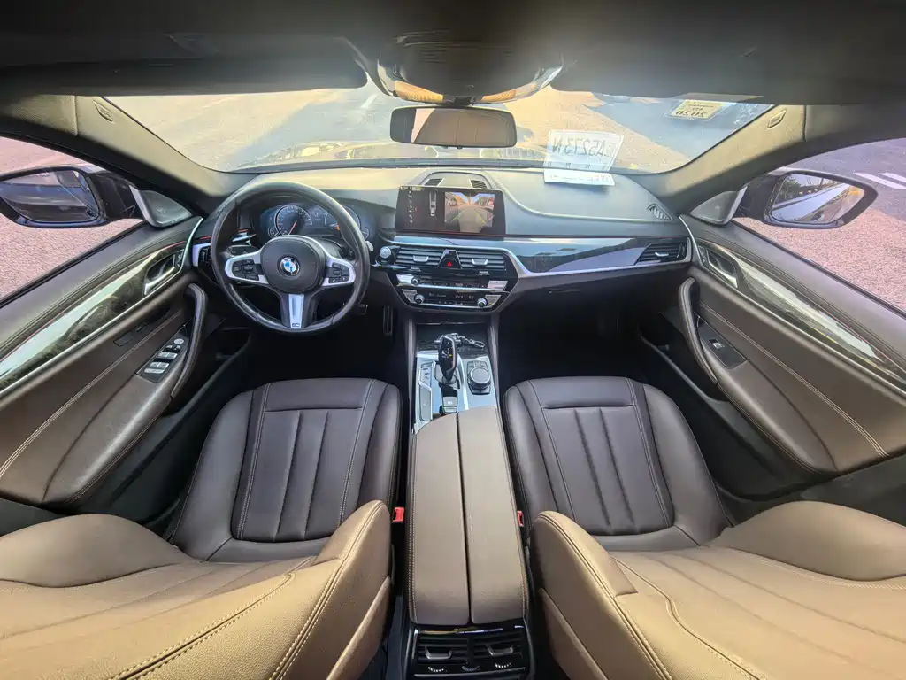 BMW 5 Series — миниатюра 5