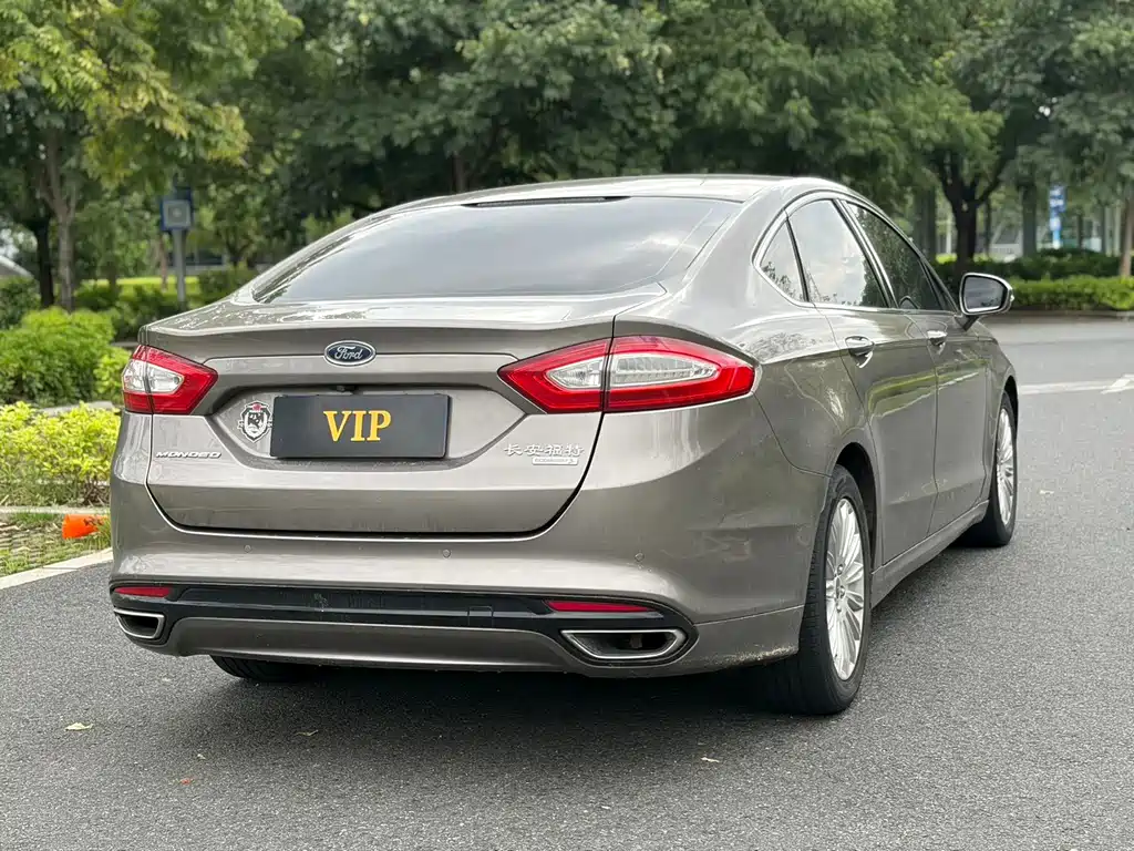 Ford Mondeo — миниатюра 12