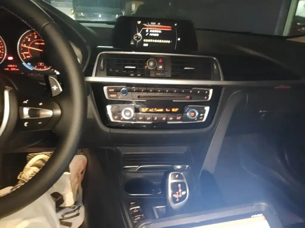 BMW 3 Series — миниатюра 13