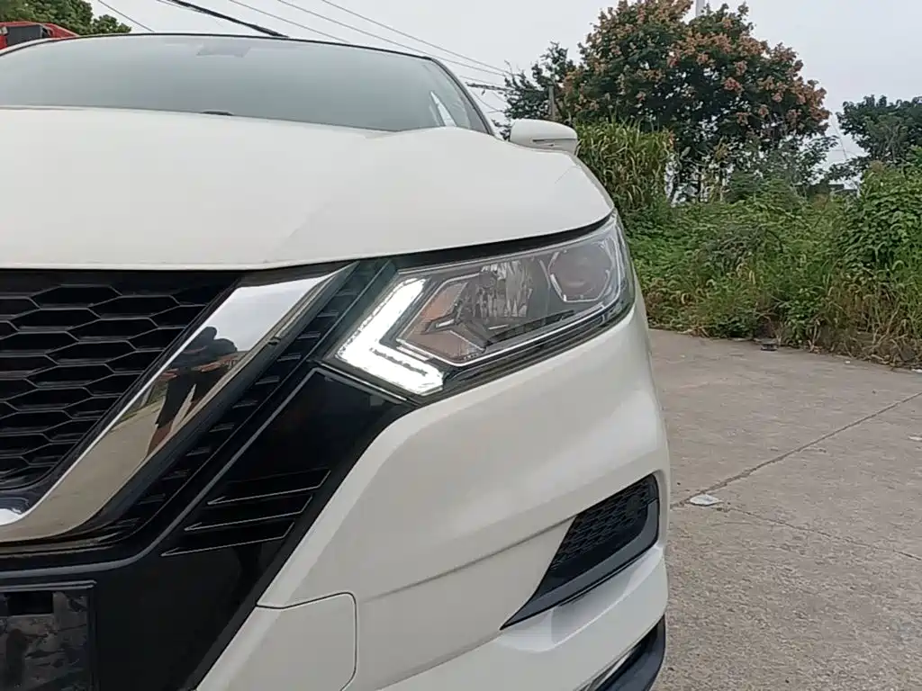 Nissan Qashqai — миниатюра 24