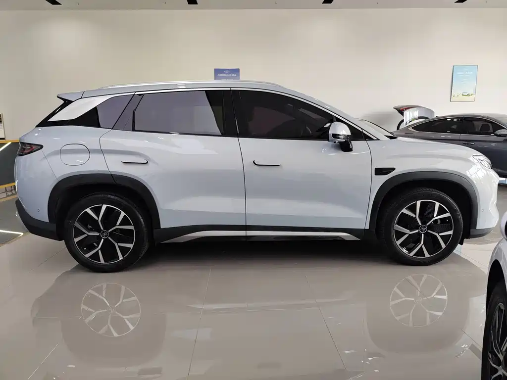 BYD L DM-i — миниатюра 8