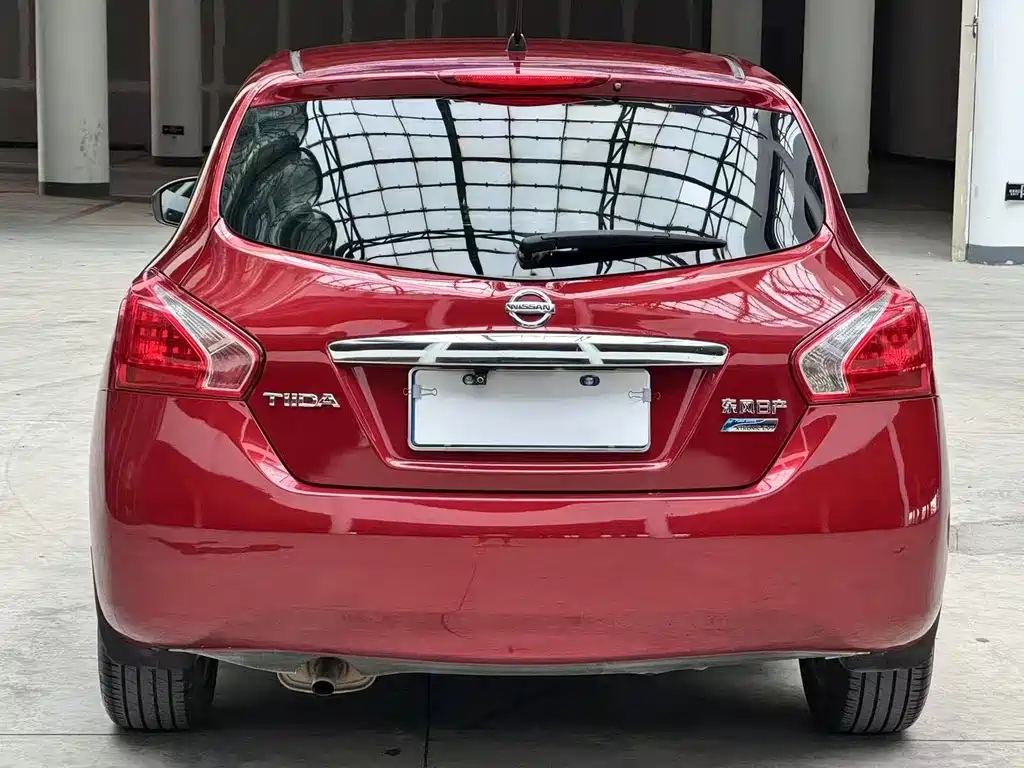 Nissan Tiida — миниатюра 5
