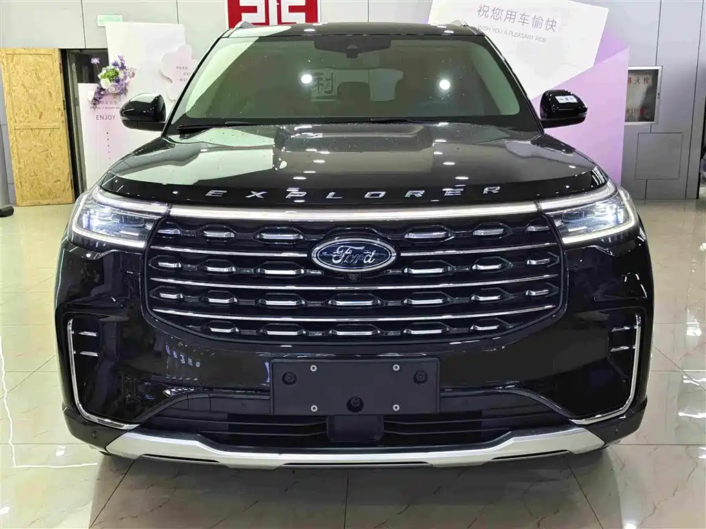 Ford Explorer — миниатюра 2